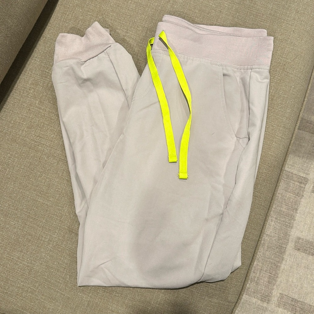 Figs - SLATE Scrub Set